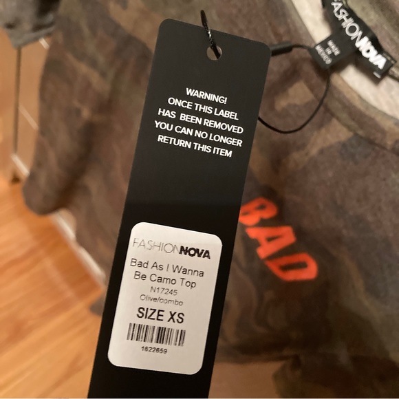 NEW Baddie Graphic Tee XS Fashion Nova Camo Green Camouflage NWT - Picture 4 of 9